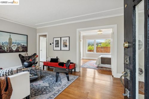 668 Jean St, Oakland CA  94610-1410 exterior