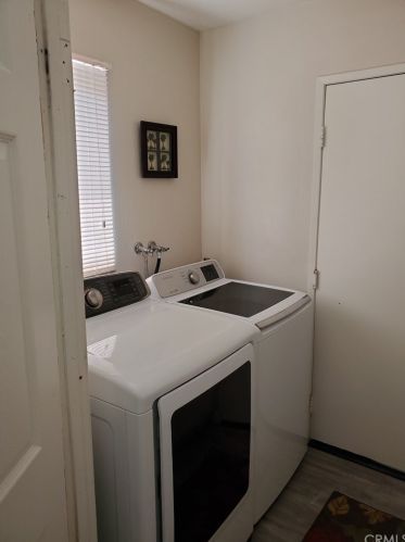 6742 Dove Ln, Riverside CA  92506-5000 exterior