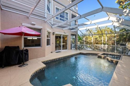 705 Shakett Creek Dr, Nokomis FL  34275-2252 exterior