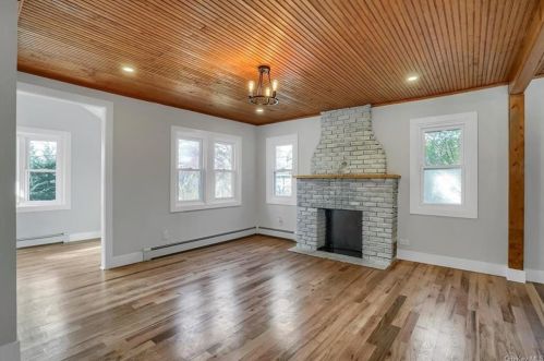 22 Mountainview Rd, Greenwood Lake, NY 10925-2831