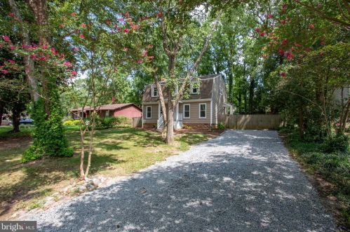 11811 Taft Dr, Fredericksburg, VA 22407-6435