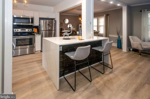 221 Kings Hwy, Camden NJ  08106-1616 exterior