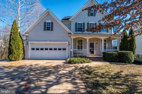 12995 Trentdale Dr, Woodbridge, VA 22193-4164