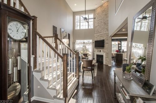 4 Stevens Ln, Martinsville NJ  08836-2249 exterior