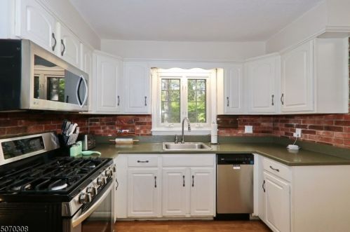 33 Estelle Ln, Fanwood NJ  07023-1116 exterior