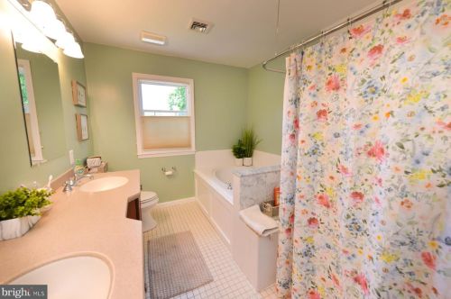 12 Marion Ave, Wenonah NJ  08090-2040 exterior