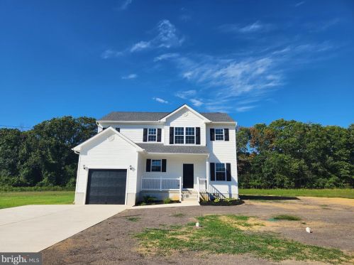 4662 Lake Rd, Newfield, NJ 08344-4815