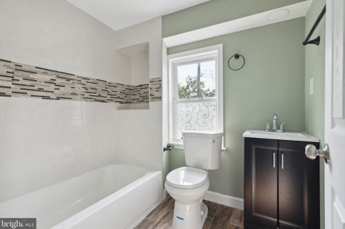 736 Roosevelt Ave, Norristown PA  19401-5504 exterior