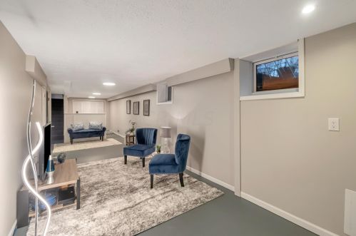 561 Vernon Heights Blvd, Marion OH  43302-5343 exterior