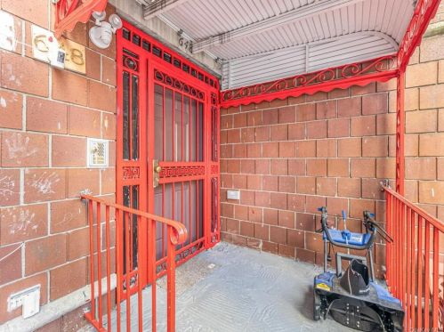 648 182nd St, Bronx, NY 10457-1734