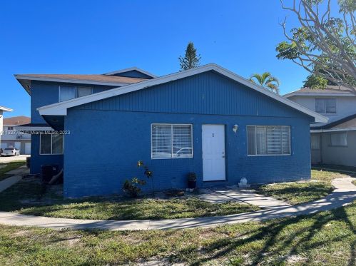 908 Tiffany Dr, West Palm Beach, FL 33407-3267