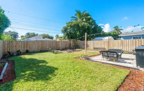 220 Reigle Ave, Delray Beach FL  33444-2222 exterior