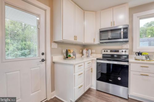 650 George St, Charles Town WV  25414-1461 exterior