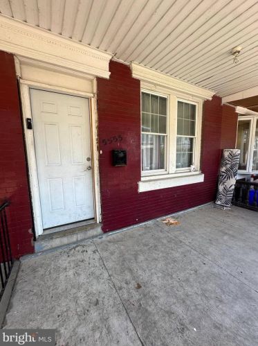 5555 Addison St, Philadelphia PA  19143-1305 exterior