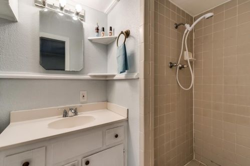 615 Belt Line Rd, Richardson TX  75080-5851 exterior