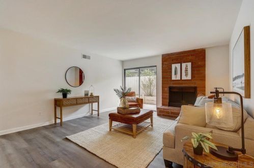 2750 Parthenon Dr, San Diego, CA 92139-3833