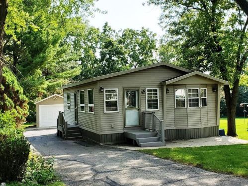 439 Skyline Dr, Edgerton, WI 53534-8430