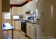 90-42 76th St, Jamaica, NY 11421-1001