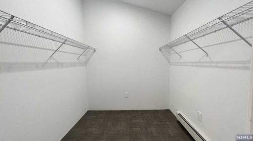 385 Stonetown Rd, Skyline Lakes NJ  07456-1308 exterior