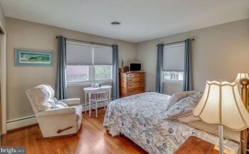 121 School Pl, Slaughter Beach DE  19963-1821 exterior