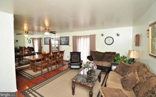 3137 Apple Rd, Washington, DC 20018-1605