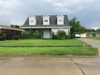 795 Terry Pkwy, Gretna, LA 70056-4346