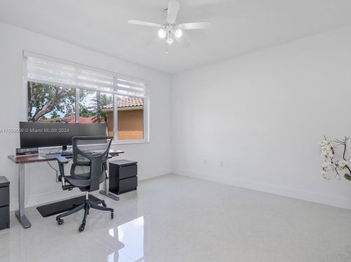 3761 144th Ave, Hollywood FL  33027-3785 exterior