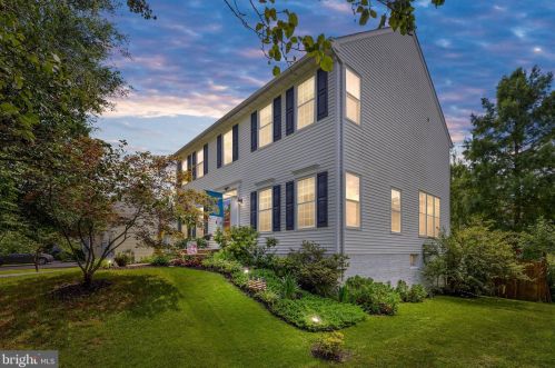 6812 Lakeridge Dr, Fredericksburg, VA 22407-1799