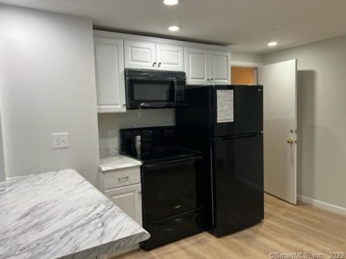 245 Grove St, Northville, CT 06776-3642