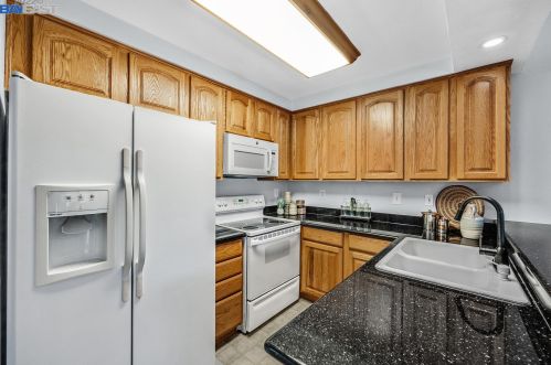 1553 Buttercup Ct, Livermore CA  94551-6718 exterior