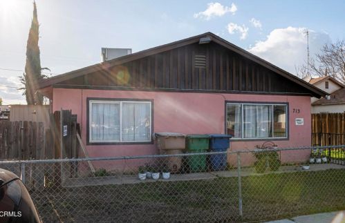 713 Iris St, Bakersfield, CA 93308-4413