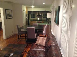 2100 Nickerson St, Austin TX  78704-4341 exterior