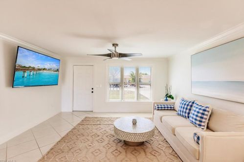 529 100th Ave, Naples FL  34108-2235 exterior