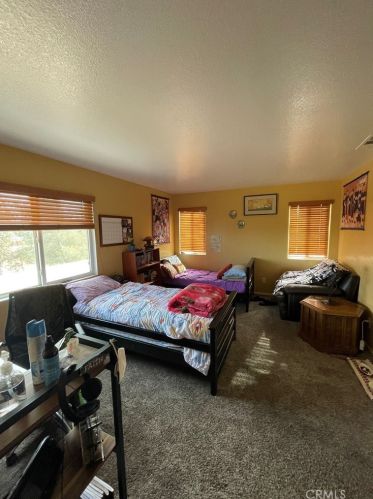13135 Acacia Ave, Victorville CA  92392-6398 exterior