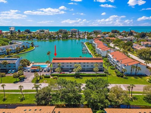 12240 2nd St, Saint Petersburg, FL 33706-4954