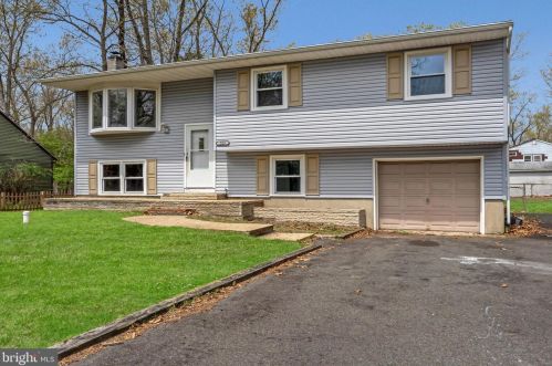 209 Spruce Trl, Browns Mills, NJ 08015-5221