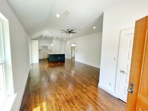 3014 Silver St, Greenville, TX 75401-2718