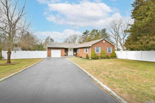 12 Overton Ct, Lake Grove, NY 11755-2923