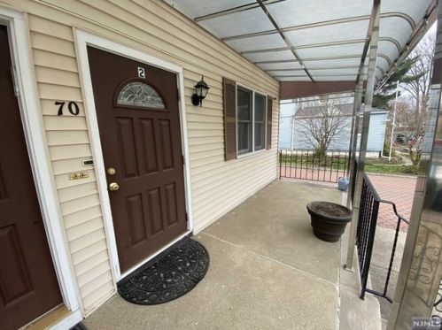 70 Prospect Ave, N Milford NJ  07646-1616 exterior