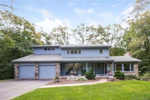 38 Brian Dr, Manchester, CT 06043-7804