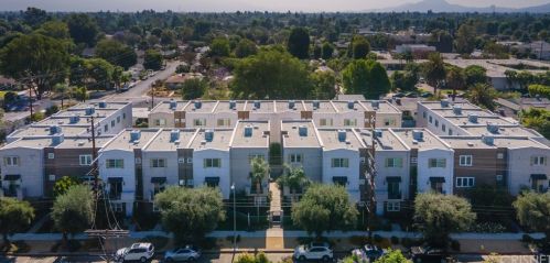 5664 Hazeltine Ave, Van Nuys CA  91423-2832 exterior