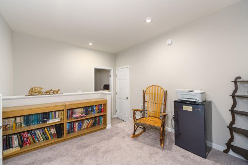 1792 Quarry Oaks Dr, Florence KY  41042-5700 exterior