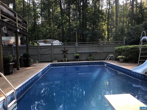 1195 Trillium Rd, Earlysville, VA 22936-9568