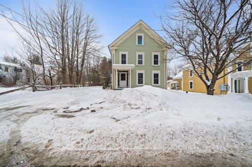 123 Main St, Bradford, NH 03221-3506