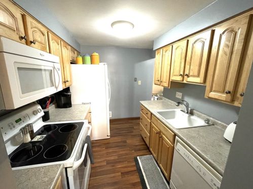 104 Woodstone Ln, New Kensington PA  15068-4642 exterior