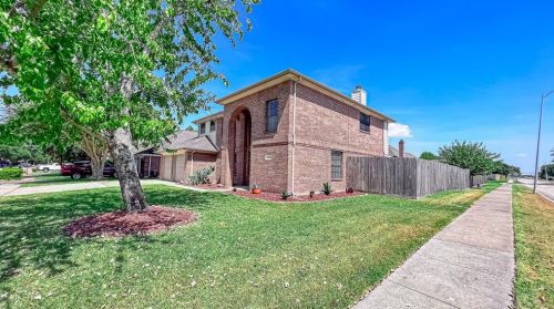 10849 Spruce Dr, Morgans Point, TX 77571-4343