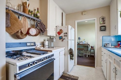 70 Roycroft Ave, Long Beach CA  90814-1822 exterior