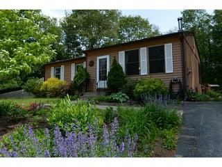 4 Poplar Ct, Coventry, RI 02816-7945