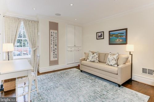 1400 34th St, Washington DC  20020-2304 exterior