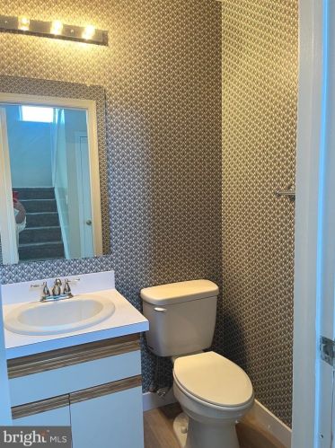 417 Wind Dr, Dover DE  19901-8601 exterior